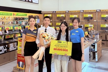 Thế Giới Di Động vinh danh thủ khoa bằng học bổng 50 triệu đồng, bao gồm laptop AI