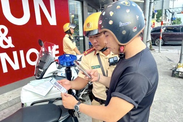 Người dân TPHCM có thể nộp tiền phạt vi phạm giao thông qua mã QR